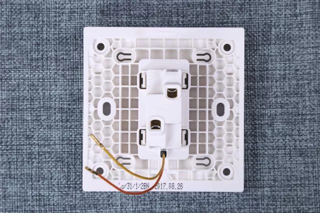 測評|無邊框開關(guān)之ABB、施耐德、西門子、羅格朗、西蒙