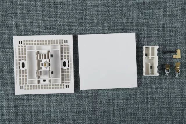 測評|無邊框開關(guān)之ABB、施耐德、西門子、羅格朗、西蒙